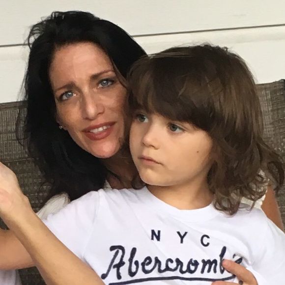 Meet your Posher, Candi - Picture 1 of 1